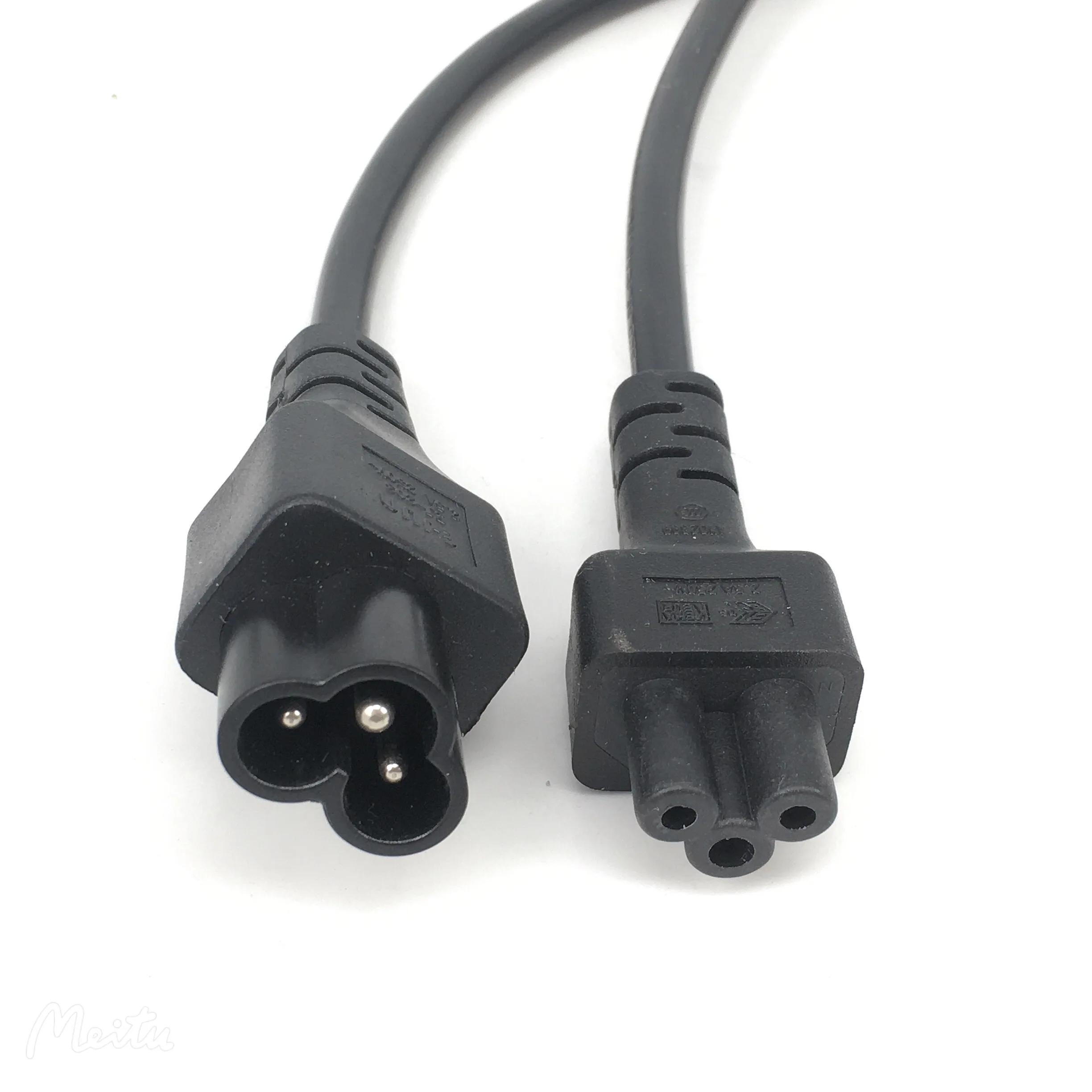 Cable C6: Una Guía Completa para Elegir el Mejor Adaptador de Alimentación
