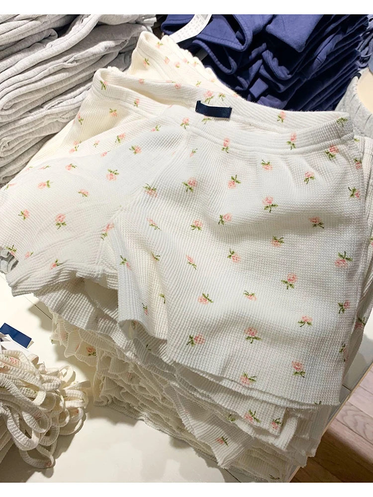 Floral Print Waffle Shorts Women Cute Raw Hem High Waist Summer Straight Sporty Shorts Vintage Sweet Beige Homewear Clothes