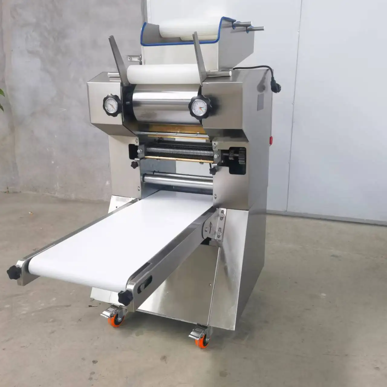 Multifunctional noodle press intelligent fresh noodle machine special large rolling machine commercial automatic noodle machine