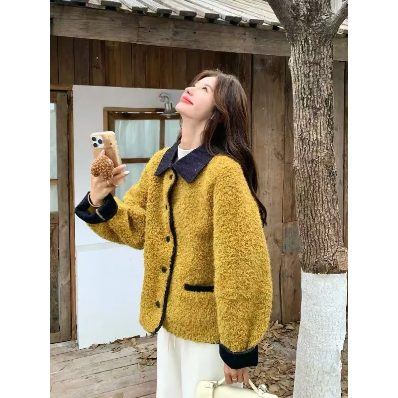 2026 New Contrasting Color Splicing Lapel Imitation Fur Integrated Thickened Jacket Winter Fashion Versatile Casual Loose