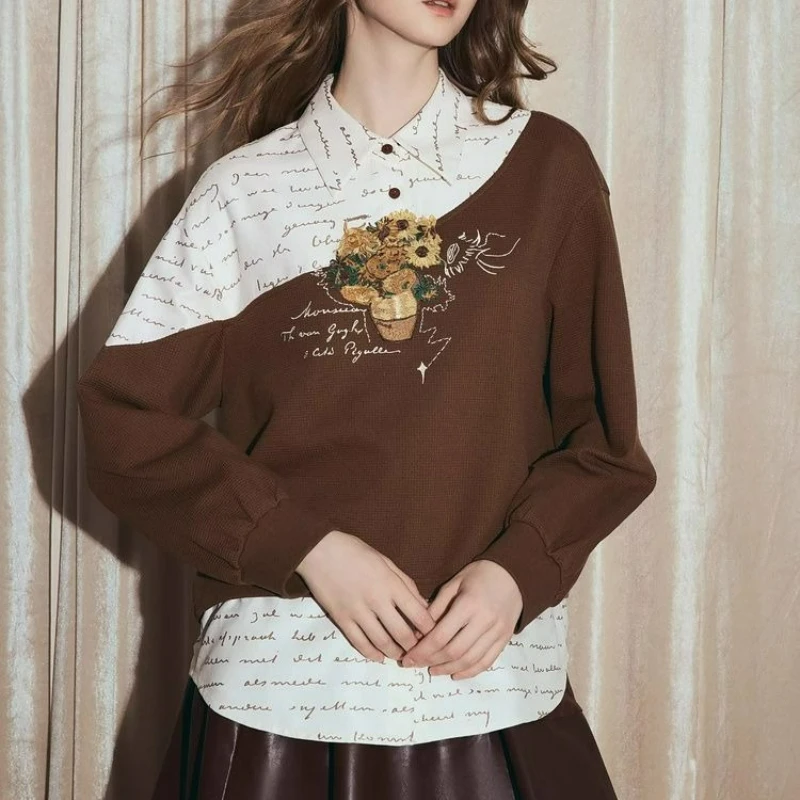 

Новая модная женская толстовка с капюшоном на весну-осень 2026: свободный крой, воротник-стойка, имитация двухслойного дизайна, стильный принт и вышивка, повседневный стиль