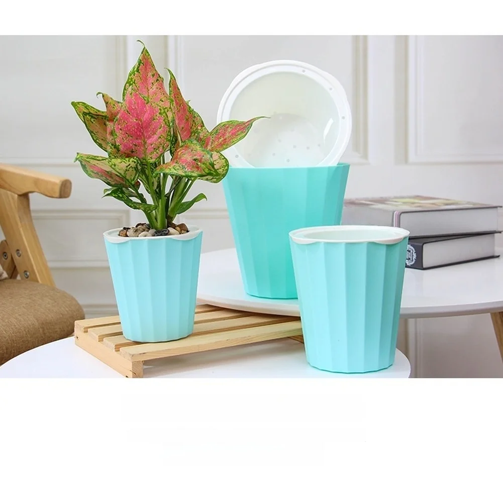 Large Self Watering Plastic Flower Pot for Succulents with Cotton Rope for Indoor Balcony Office Use 13.8x14.3x9.9cm