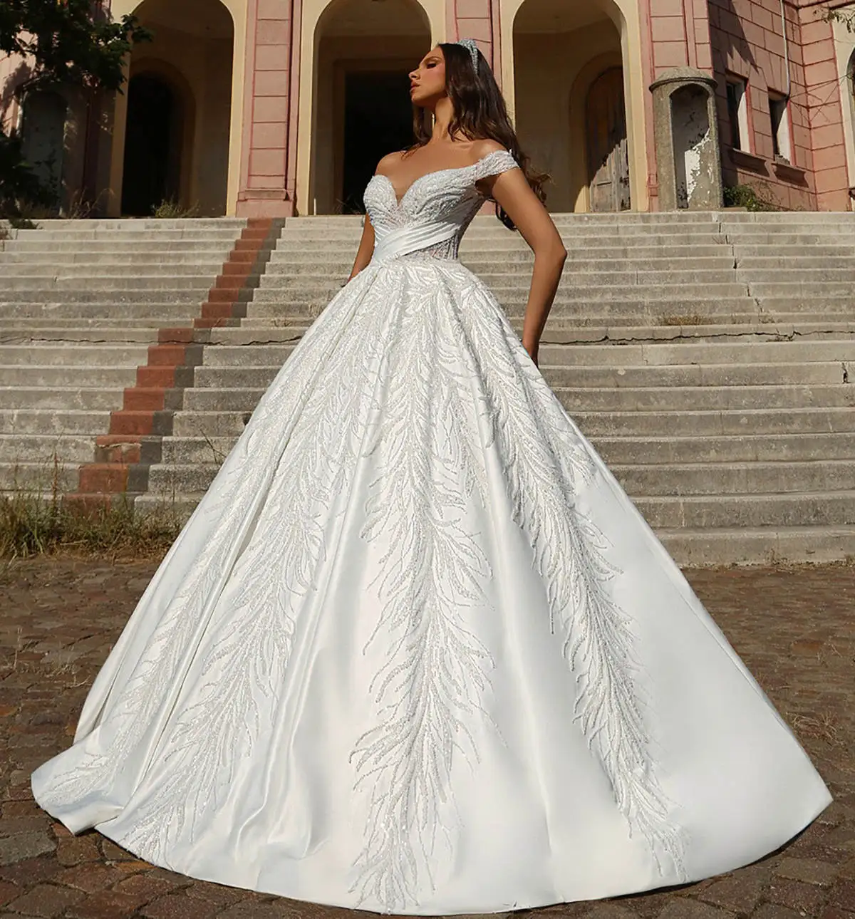 Classic Wedding Dress For Women Off Shoulder Sleeveless Bridal Gown Sequins Sweep Train Dresses Custom Made