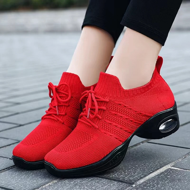 Women's walking shoes, fashionable air cushion thick sole sports shoes, lightweight and breathable casual dance shoes