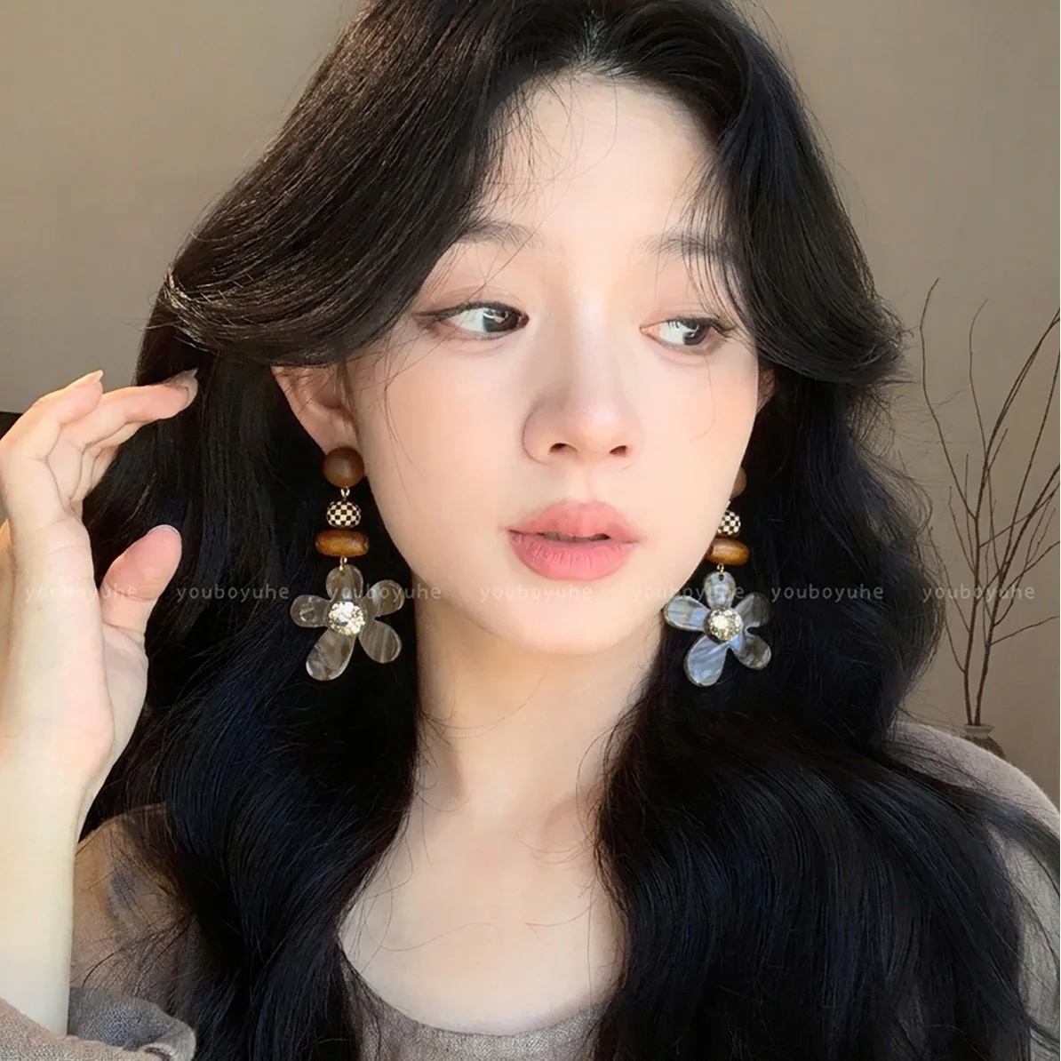Charming Translucent Flower Pendant Drop Earrings Checkerboard Bead Dangle Earring Gentle Chic Daily Styling Jewelry Gift