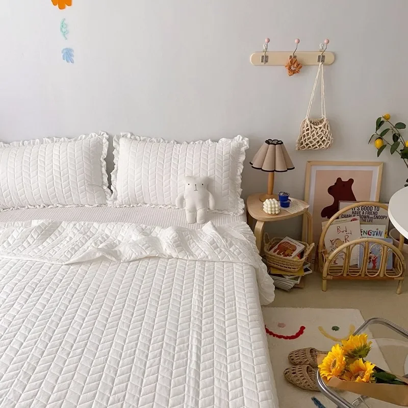 Korean Ruffles Quilted Summer Comforter Set or Single Quilt High Quality Princess Pleated Quilts Soft Skin-friendly Thin Blanket