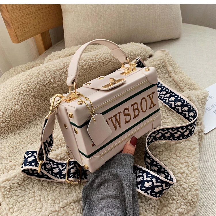 

Fashion Box Crossbody Bags For Women 2023 New Luxury Designer High Quality Handbags Fashion Chic Messenger Shoulder Bag Purse