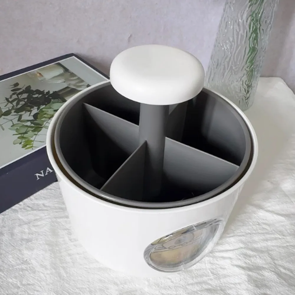 

Вращающийся держатель для ручек Capybara с 4 узорами, 4 сетки, вращающийся ящик для хранения настольных принадлежностей Capybara, милый пластиковый ящик для хранения канцелярских принадлежностей Capybara