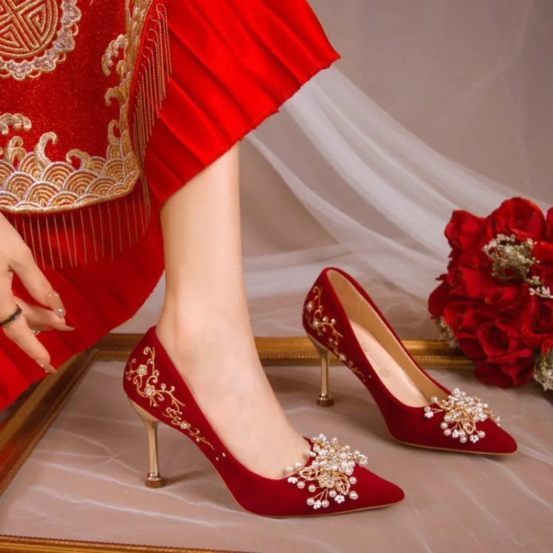 

Red Wedding Shoes Temperament Pointed High-heeled Single Shoes Chinese Style Xiuhe Wedding Bride Shoe Luxury Pearl Wedding Shoes