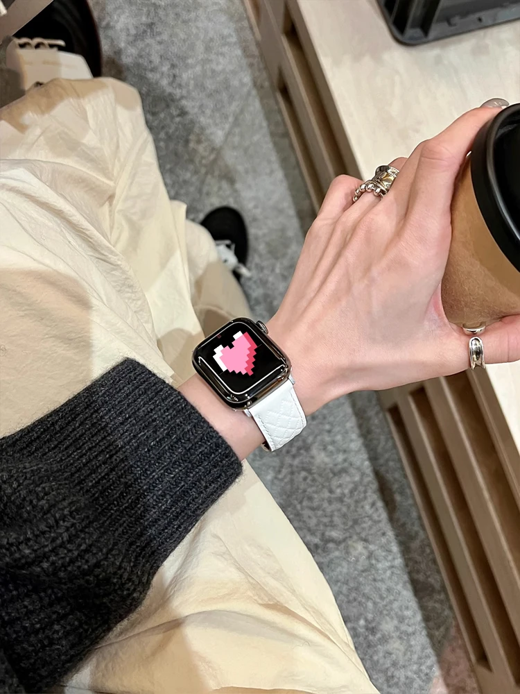 Correa magnética de lujo para Apple Watch Ultra 2, 49MM, 44MM, 40MM, 42MM, 38MM, 45MM, correa de cuero suave para iWatch 9 8 7 6 SE 5 4