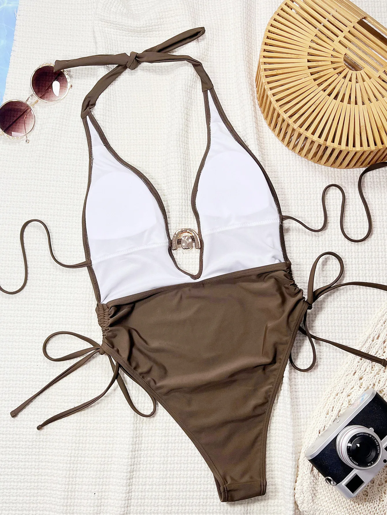 2025 مثير العميق الخامس رابطة عنق صبغ قطع قطعة واحدة ملابس السباحة النساء الإناث Monokini عالية الساق قطع الاستحمام ثوب السباحة السباحة