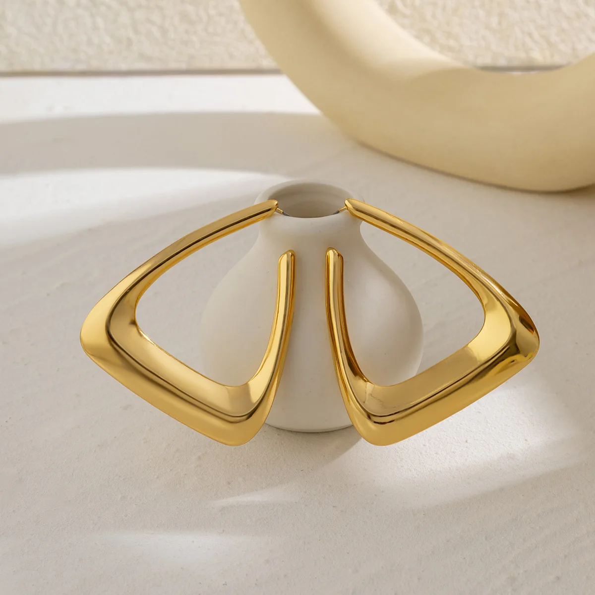 HUANZHI Gold Color Geometric Triangle Irregular Ear Studs Massive Earrings for Women Exaggerated Retro Simple Metal Jewelry Gift