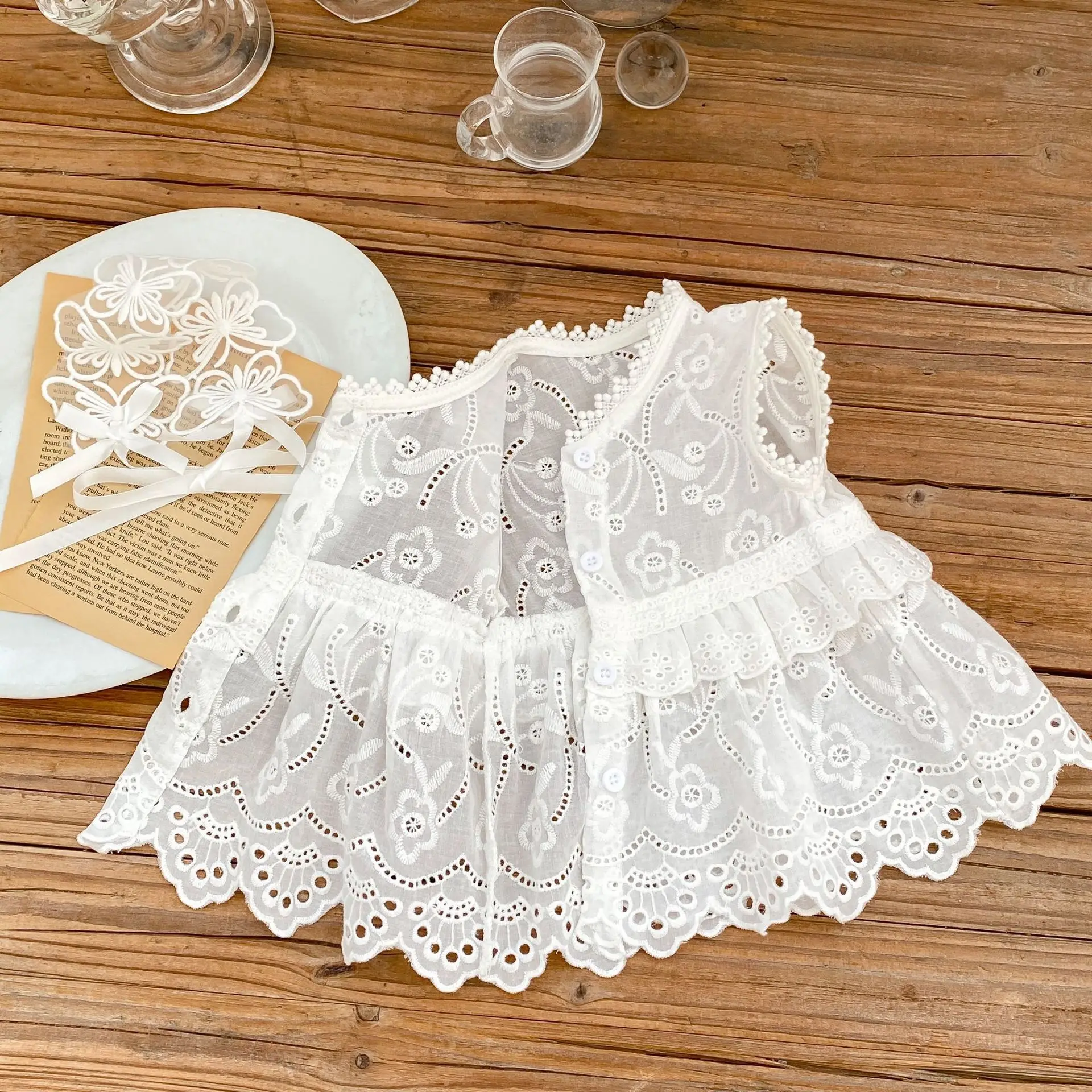 INS2023 Summer New Product Baby and Toddler Girls Sweet Princess Style Embroidered Hollow Lace Hem Sleeveless Cardigan Top