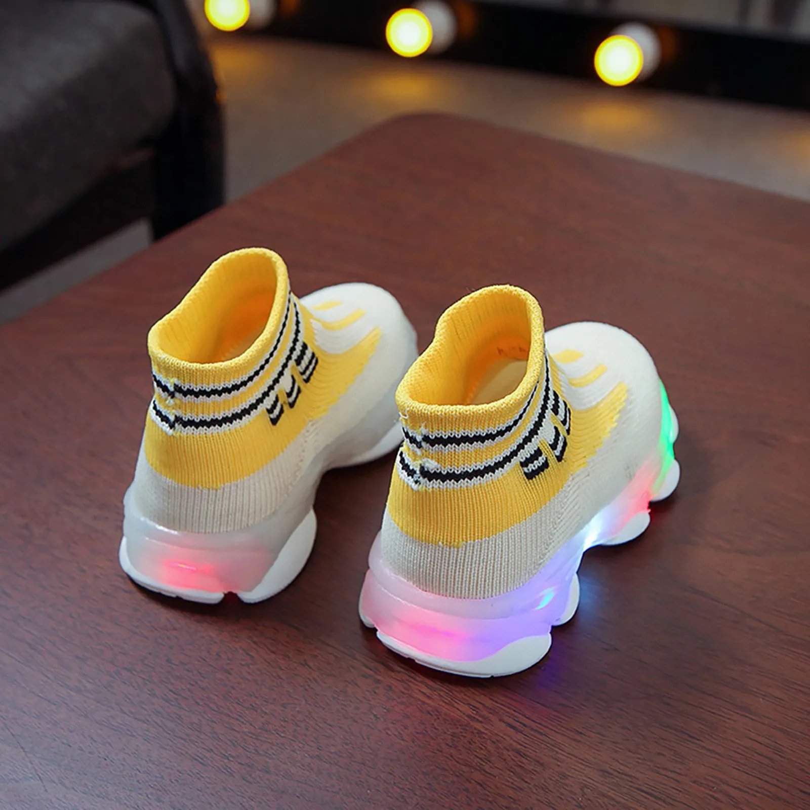 Children Sneakers Kids Baby Girls Boys Soft Sole Run Sneakers Mesh Bling Led Light Luminous Sport Shoes кроссовки детские 2022