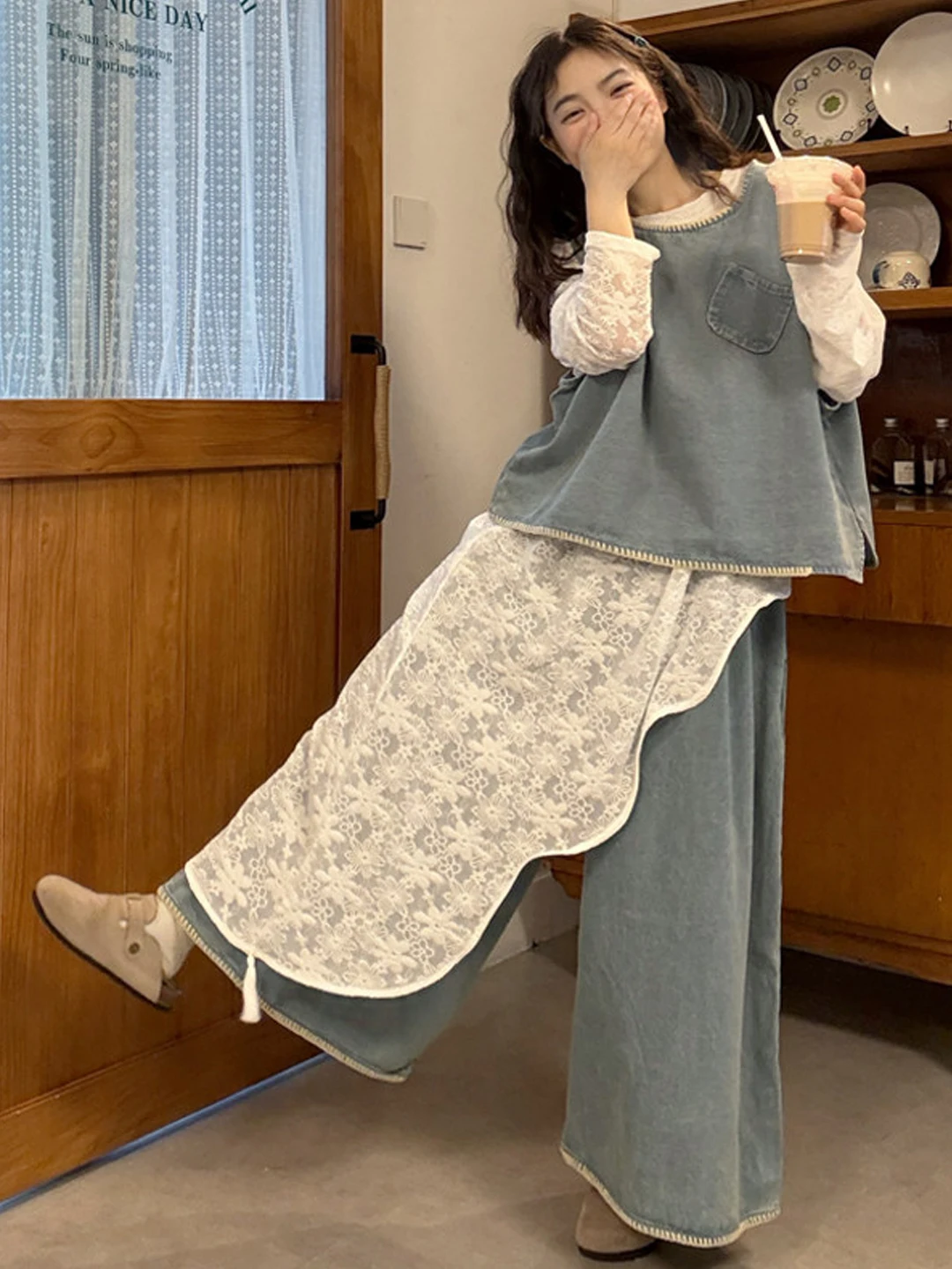 

Большие размеры, осень 2025 г., ранний сезон, художественный многослойный джинсовый жилет, комплект с широкими штанинами, нерегулярный дизайн, Sense Dr, женская мода