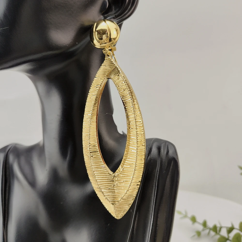 Yuminglai Fashion Luxury Dubai Jewelry Accessories Superior Quality Goldplated Earrings for Women FHK29553