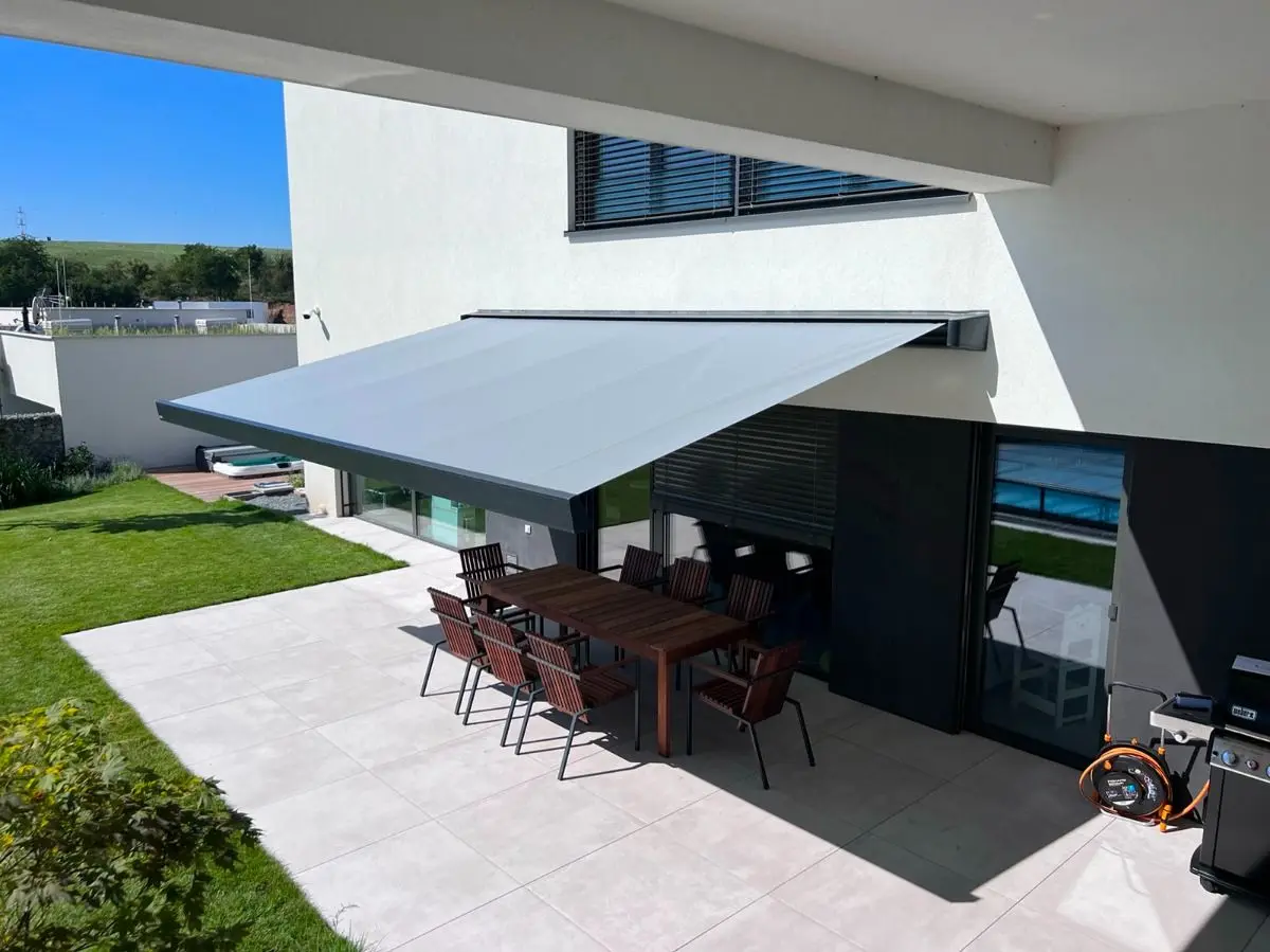 Automatic Electric Retractable Awning with Weather Sensor Outdoor Waterproof Sunshade Folding Full Cassette Awning for Patio