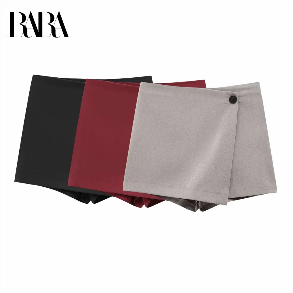 

2025 RARA Women's Skort in Black Burgundy and Light Grey with Button - side Detail for a Stylish and Practical Look