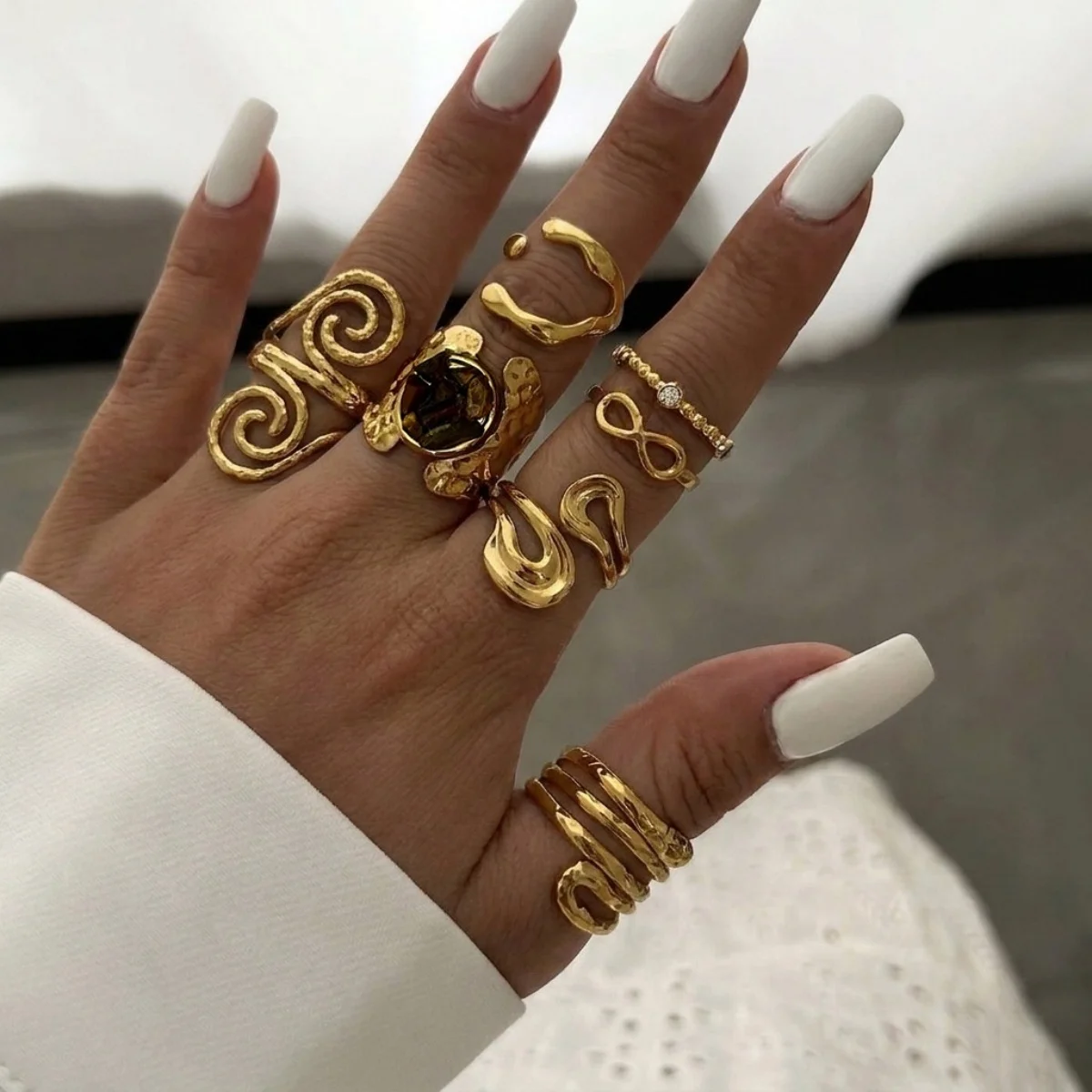 Edelstahl-Spiralring mit Lava-Infiniti-Schleifenmuster, gehämmert, für Damen und Herren, unregelmäßiger, strukturierter, geometrischer Ring, Punk-Schmuck – Detail 10