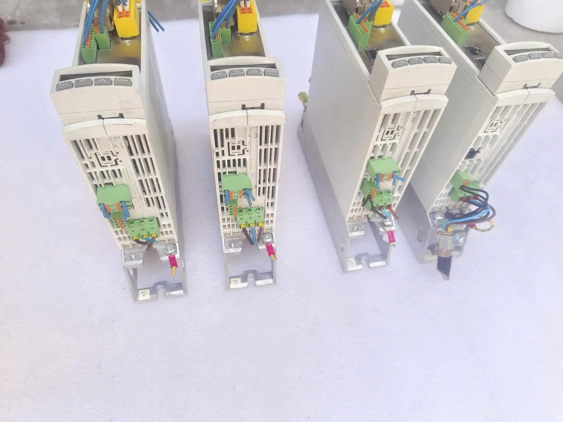 HCS01.1E-W0006-A-02-B-ET-EC-NN-L4-NN-FW servoaandrijfcontroller voor Rexroth