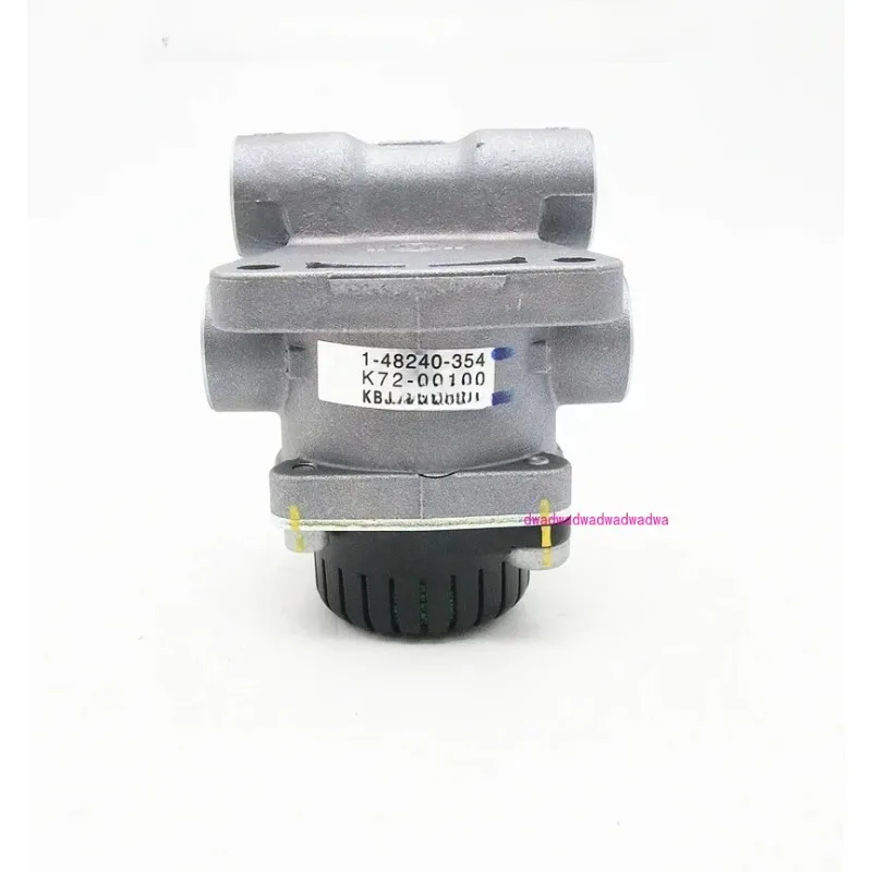 

FVR FTR CYH CYZ Brake Distribution Valve 1-48240-354 K72-00100