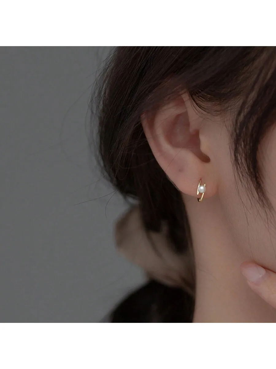 

Minimalist Gold-Tone Arc Hoop Earrings Featuring Single Pearl Detail For Women