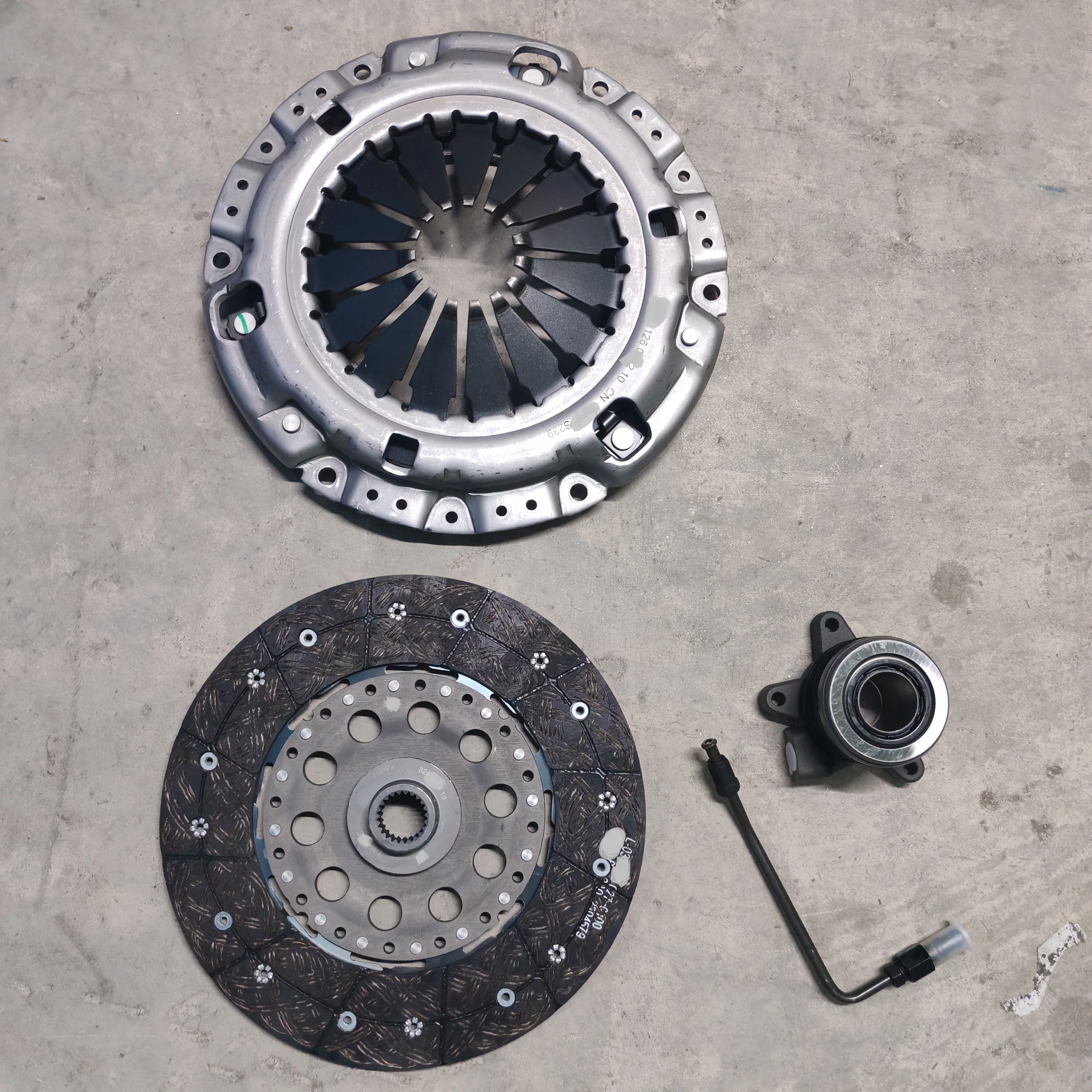 for 6263155330 C00001302 L-U-K Clutch Kit for SAIC MAXUS V80 Manual 6th Gear Auto Parts Best Price 2026