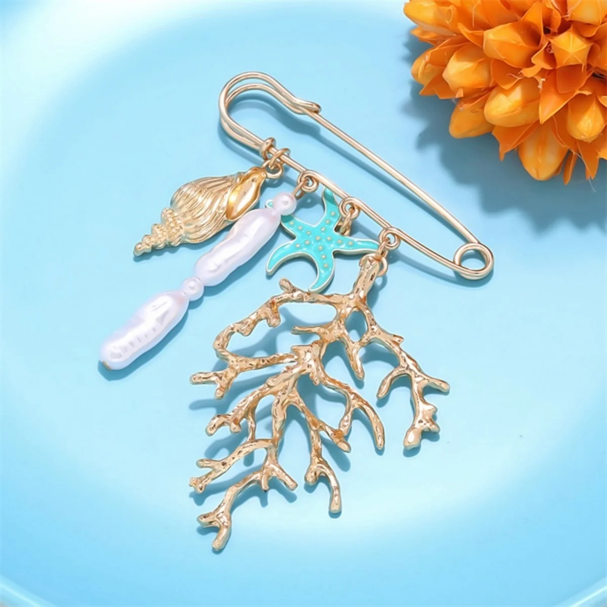 Metall-Muschel-Fisch-Broschen mit unregelmäßigen Imitationsperlen für Damen und Herren, Hummer-Korallen-Blumen-Krabben-Herz-Sonnen-Anstecknadeln, Sommerschmuck – Detail 19