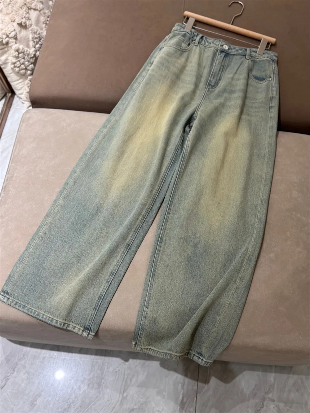 

25 New Women's Fashionable And Versatile Nail Bead High Waist Wide Leg Jeans