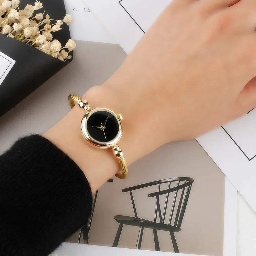 Relojes minimalistas para mujer, pulsera pequeña de oro, reloj de pulsera Retro de acero inoxidable para mujer, reloj de pulsera de cuarzo, reloj de vestir a la moda