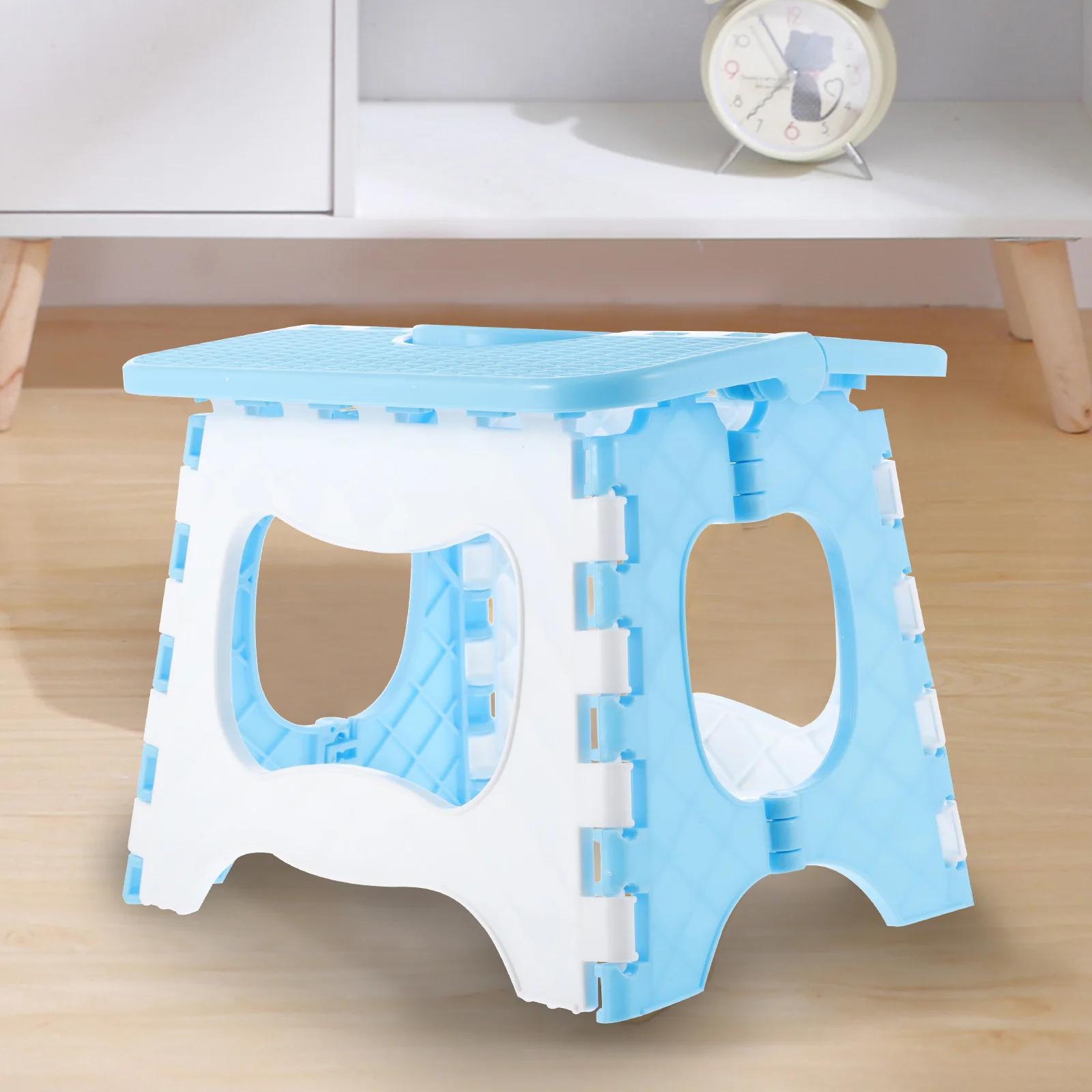 

Folding Step Stool Plastic Strong Load Bearing Foldable Stool Perfect for Home Kitchen Bathroom Outdoor Garden Fishing