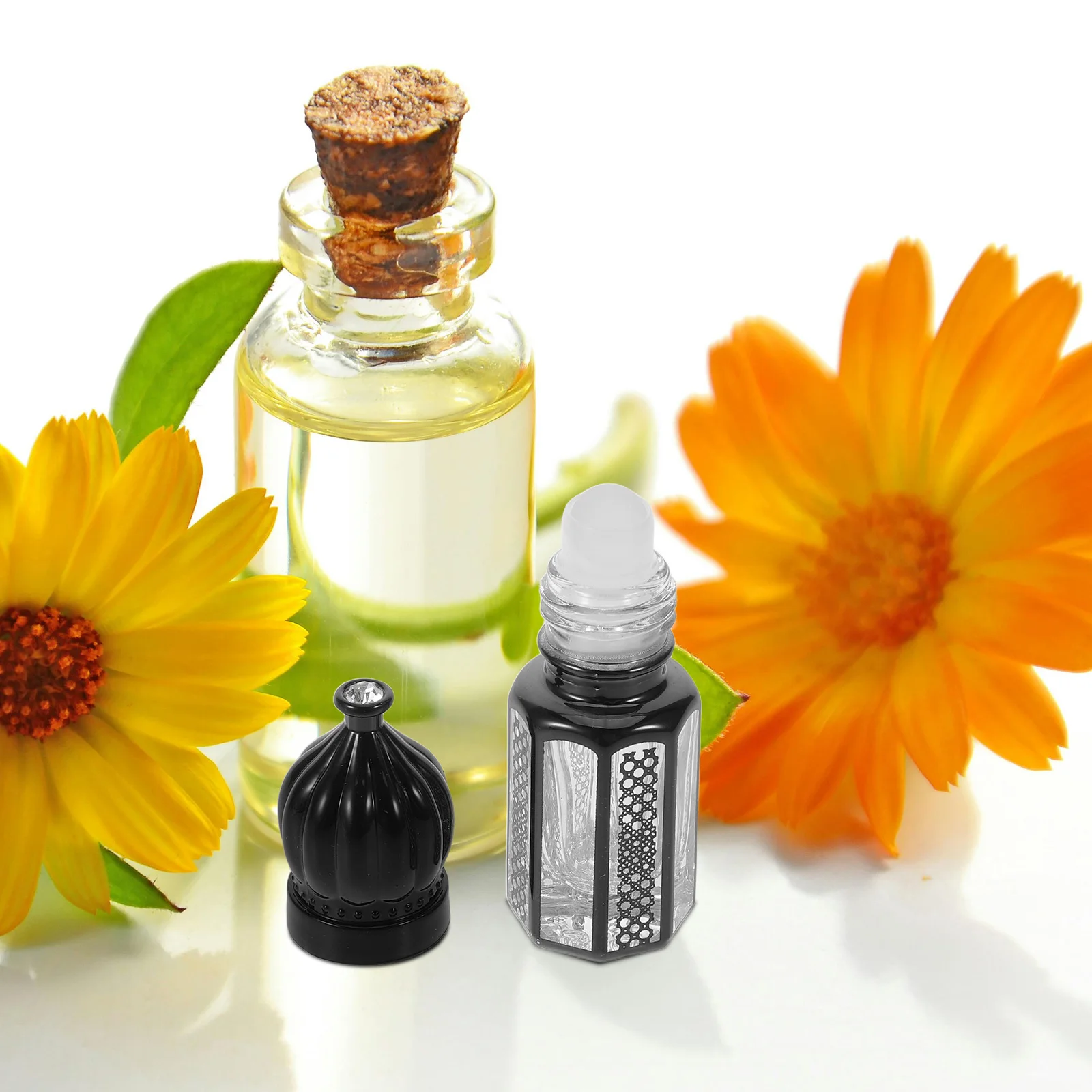 Bottiglie roll-on riutilizzabili da 4 pezzi da 3 ml Contenitore per sfere a rulli per olio essenziale in vetro Bottiglia secondaria per profumo da viaggio portatile