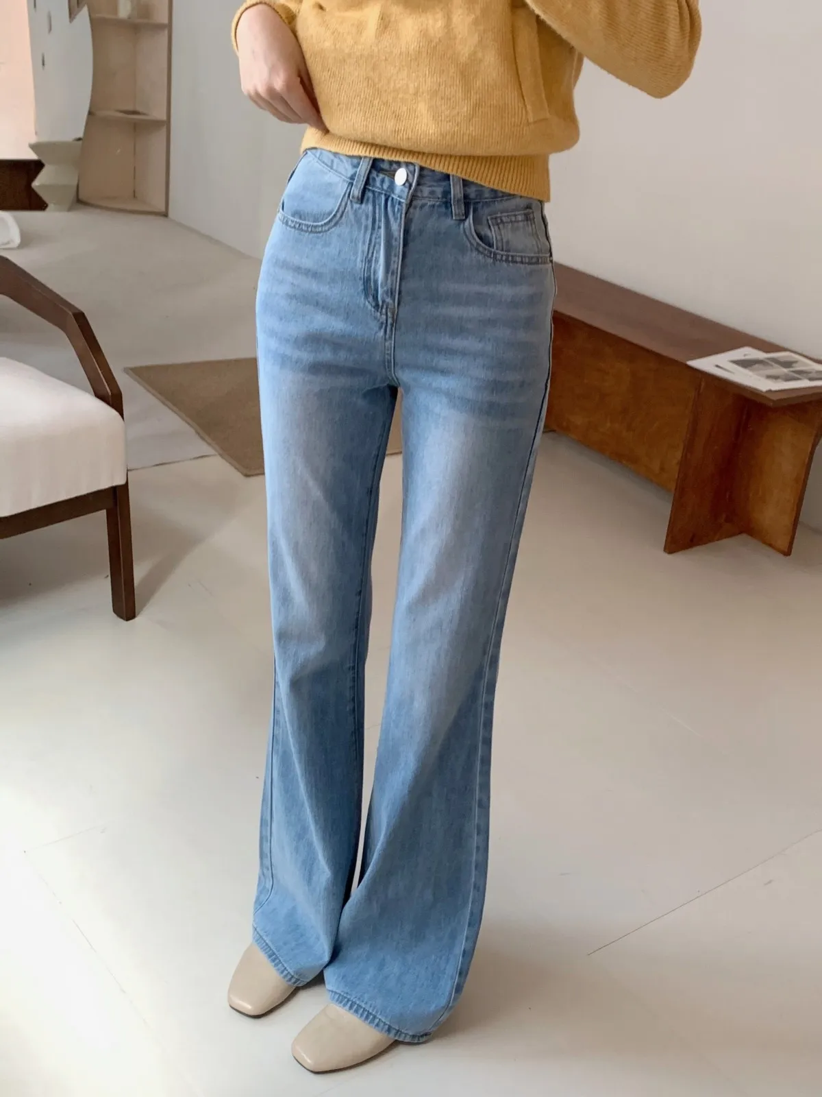 

ZHISILAO New Flare Jeans Women Vintage Light Blue Full Length Denim Pants Streetwear Spring 2024