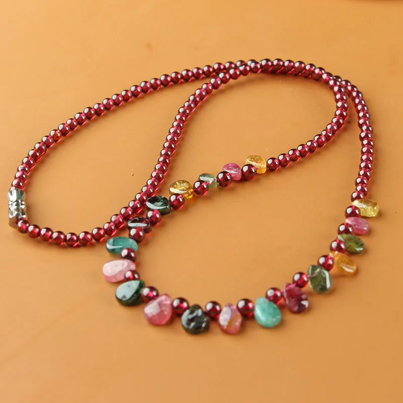 

Garnet main chain color crystal clavicle chain