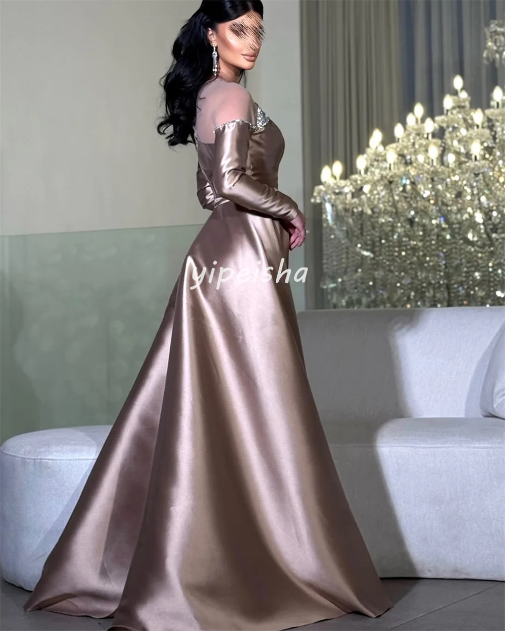 Abiti lunghi personalizzati con strass abbinati a pieghe A-line con spalle scoperte Abiti da cerimonia su misura Taglie disponibili Moda