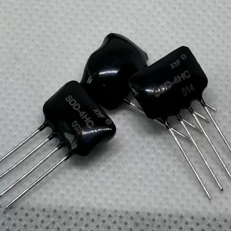 1PCS SDD-4HC micro mini soldered optical isolation single-chip microcomputer drives the MOS DC 4A solid state relay