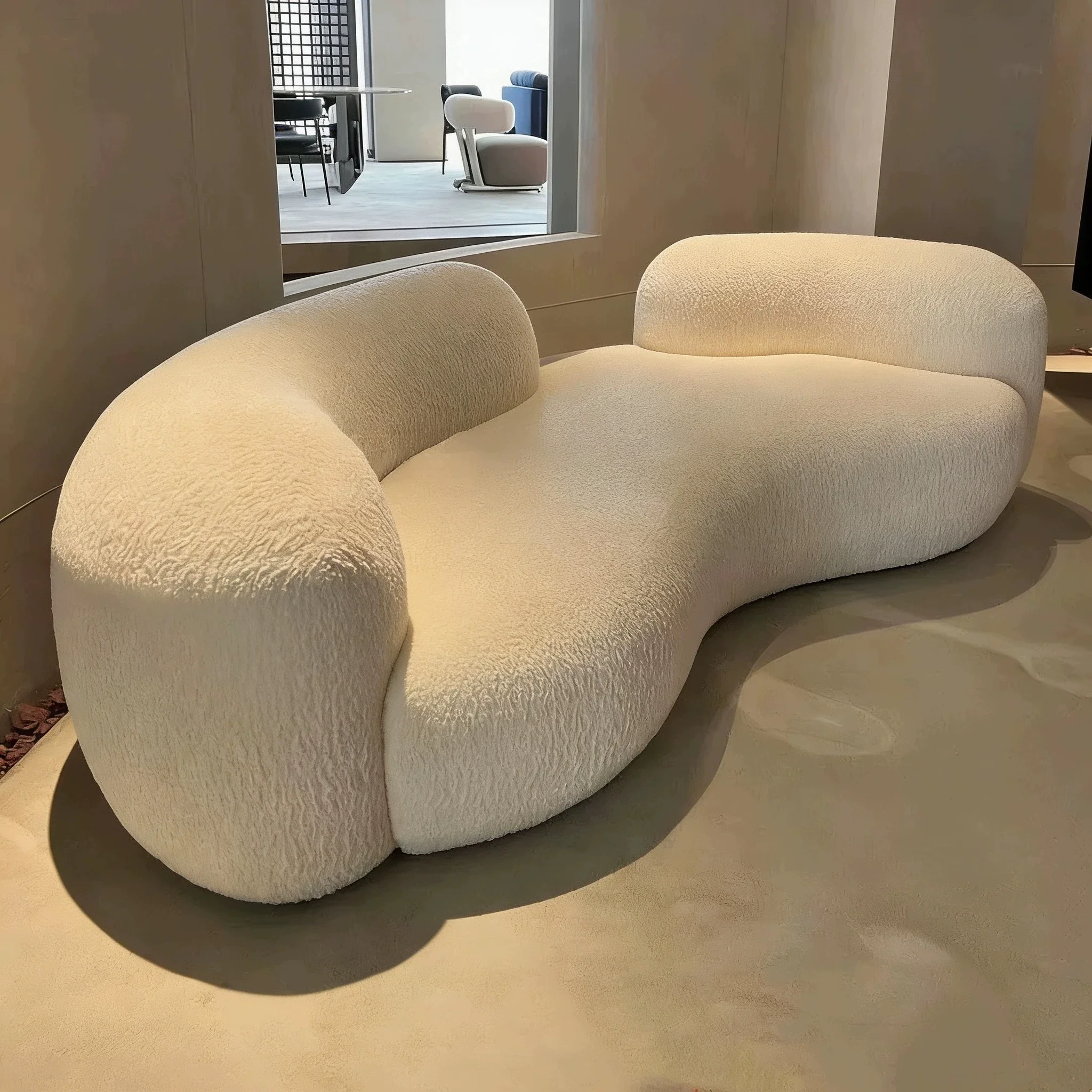 Cream Lamb Wool Curved Pea Sofa, Italian Minimalist Light Luxury Leisure Couch for Small Apartment