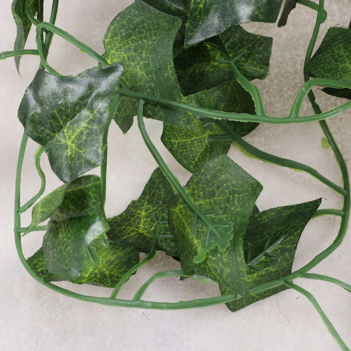 

2M Pu Jungle Vines For Reptiles Artificial Leaves Bendable Habitat Decor Metal Core Snake Lizard Frog Gecko Tortoise Diy