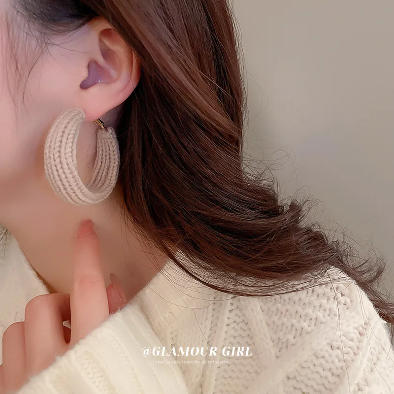 New Winter Knitting Wool Geometric Circle Earrings Autumn New Fashion Solid Color Woolen Earrings Daily Ear Hoops Round Earrings