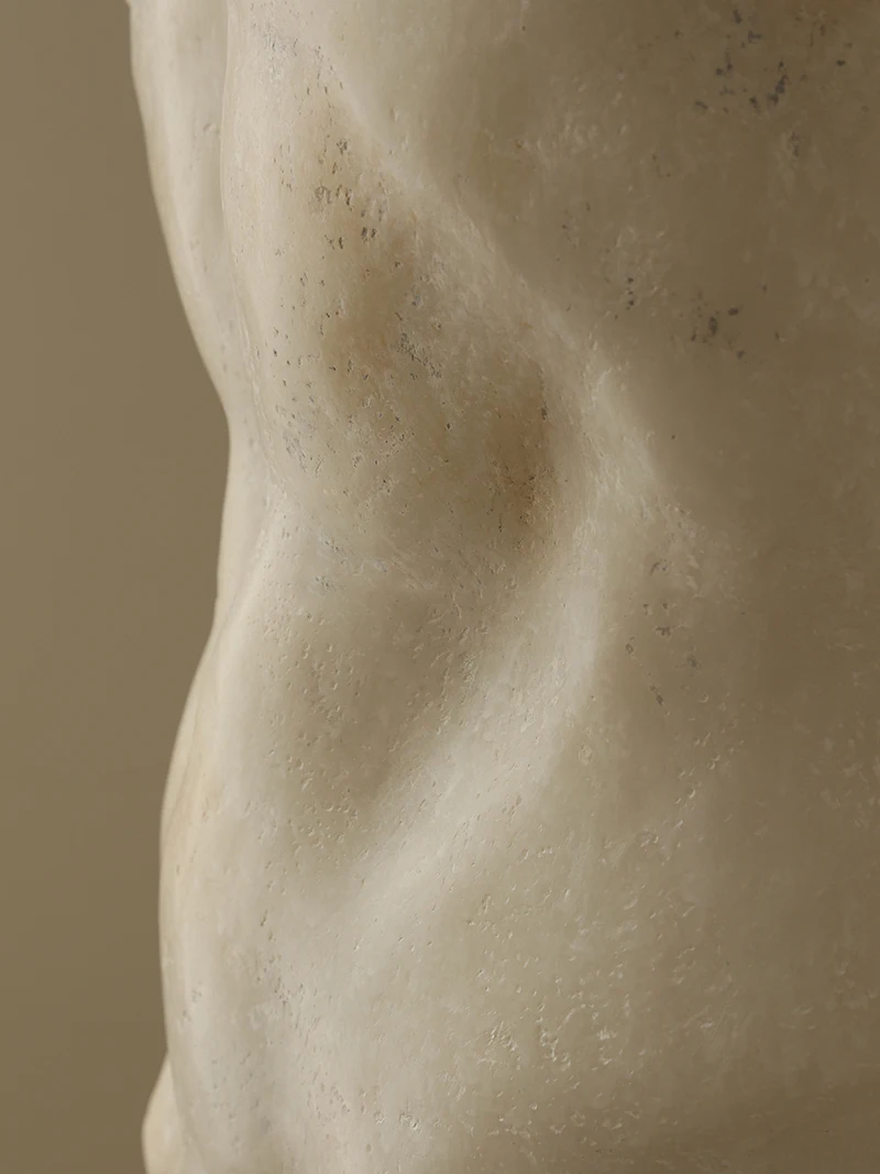 French Bust Ornament Crafts Sculpture Resin Male Torso Force And Beauty Statue Lobby Living Room Hotel Art Ornaments
