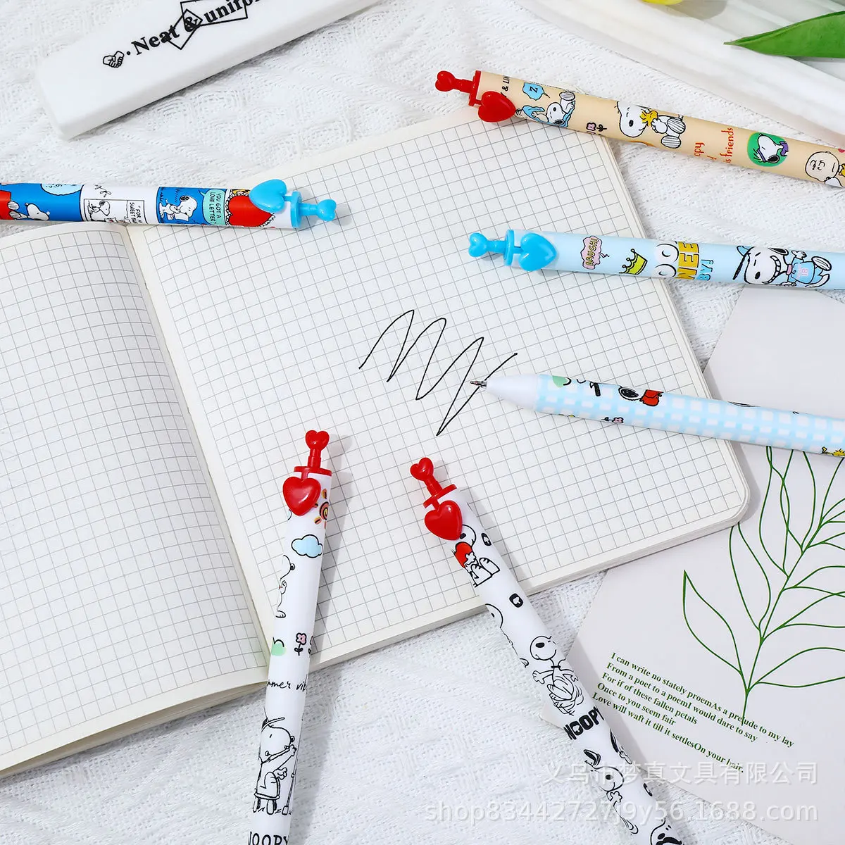 سنوبيس القلم طالب أنيمي الكرتون هلام أقلام التجفيف السريع القلم الأسود فحص مكتب لطيف قابل للسحب أقلام العودة إلى المدرسة الهدايا