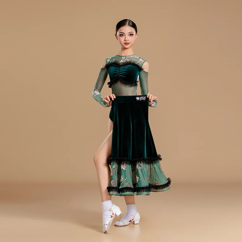 Strój do tańca towarzyskiego dla dziewczynek, walc, występ, zielony nadruk, siateczka, aksamit, nowoczesna sukienka, model DN22216, rok 2025.