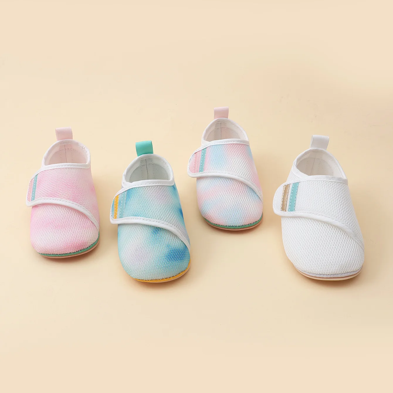 2025 طفل حذاء طفل صغير الربيع والخريف حذاء طفل الجوارب الأحذية الطابق الأحذية المضادة للانزلاق لينة وحيد الطفل داخلي حذاء طفل