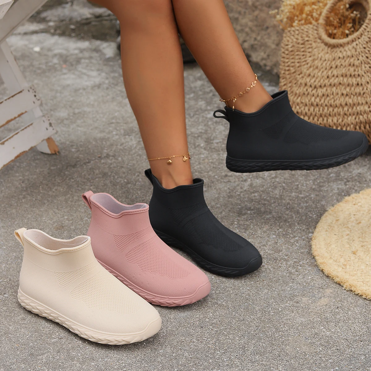 Women's New Solid Color PVC Four Seasons Water Shoes Fashion Casual Flat Rain Boots Low Round Head Outside To Wear Rain Shoes