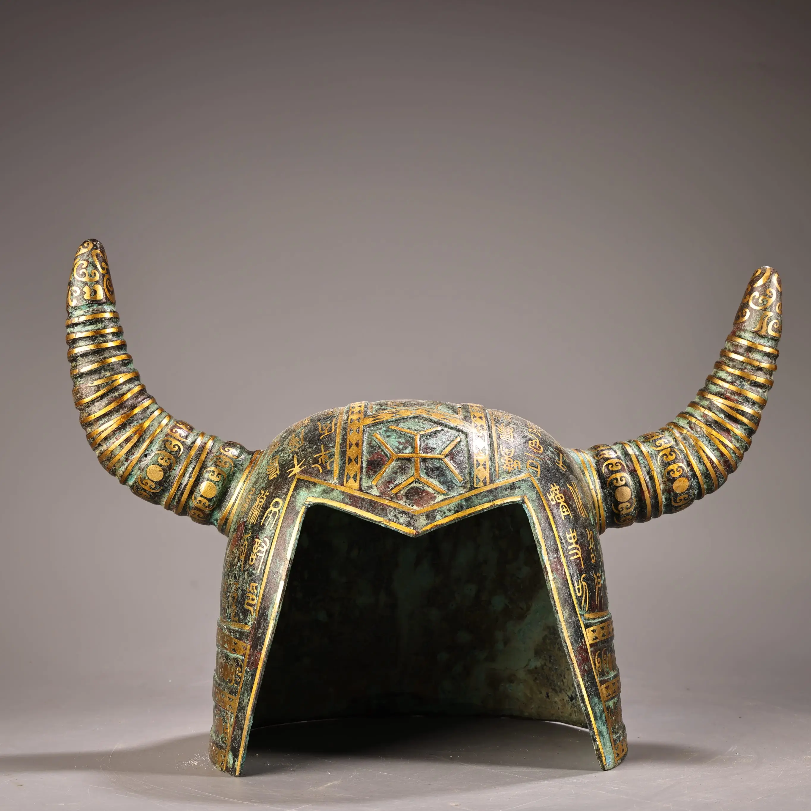 Old Nepalese folk Old Bronze Ware Gilded Inscription pattern General Bull Head Helmet Warrior helmet Amass wealth Ornaments