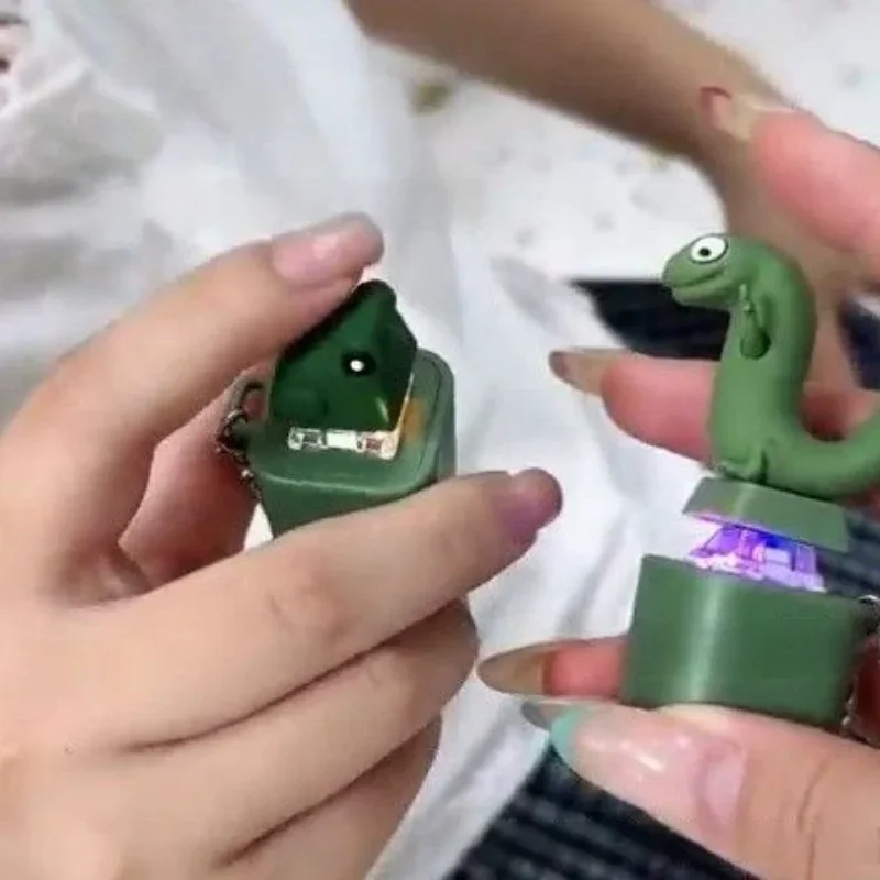 الإبداعية مجردة الضغط الصحافة الصوت مضيئة قابلة للشحن الكرتون سحلية المفاتيح الصحافة الصوت قلادة الزخرفية #2