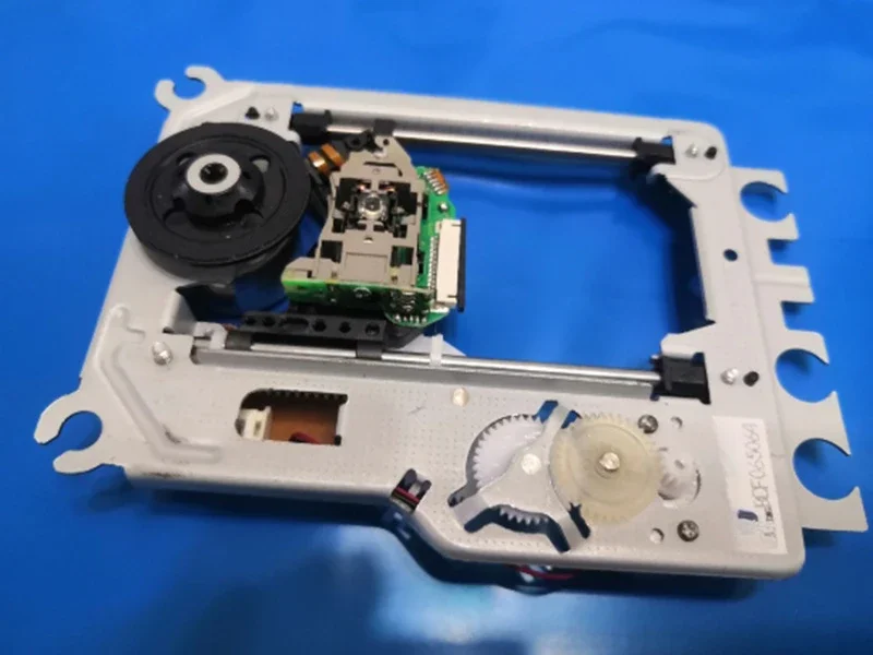 

CD - S100 (15) Bald Strap Holder