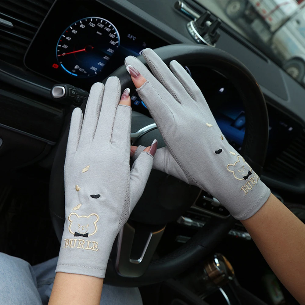 

Fashion Embroidered Bear Lady Summer Mesh Five Fingers Mitts Sunscreen Mittens Thin Gloves Drive Mitten
