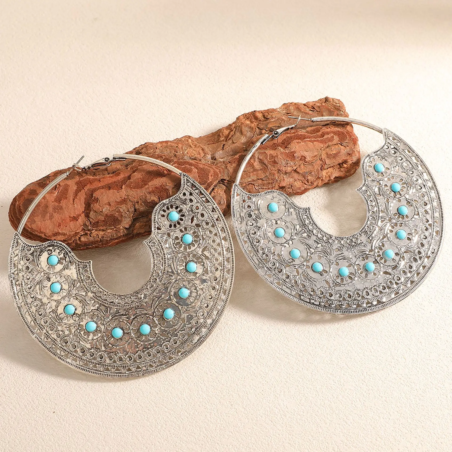 Exquisite gift box packaging European and American cross-border retro exaggerated personalized earrings light luxury