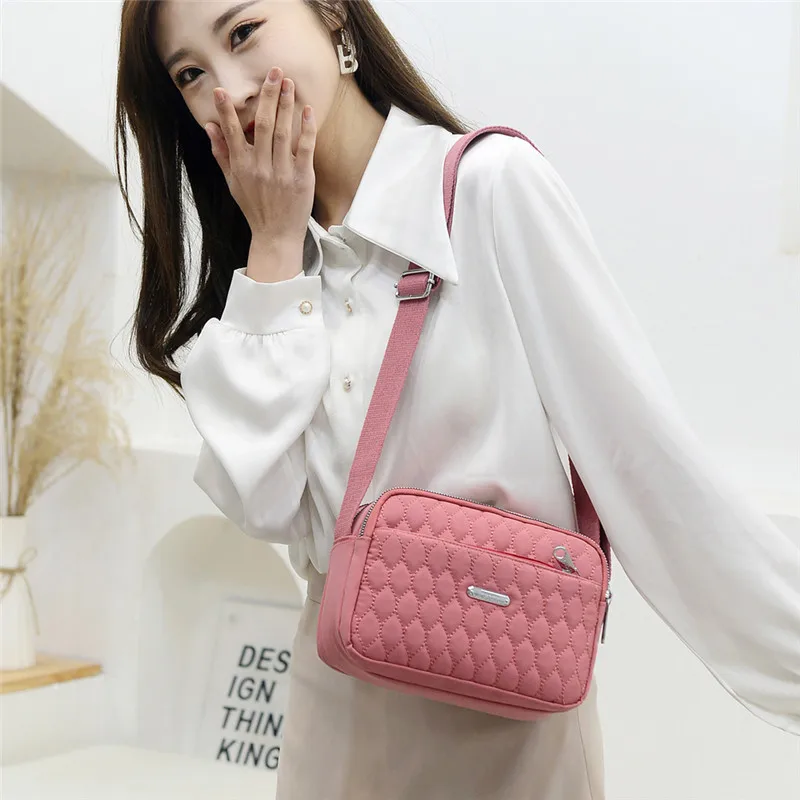 Women Rhombus Shoulder Bag Creative Fashion Solid Color Nylon Large Capacity Ladies Shoulder Messenger Satchel Bag